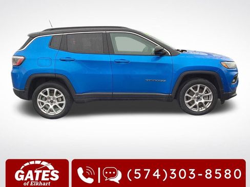 Used 2025 Jeep Compass Limited AWD/4WD image 11