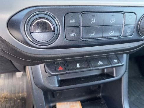 Used 2018 GMC Canyon SLE image 47