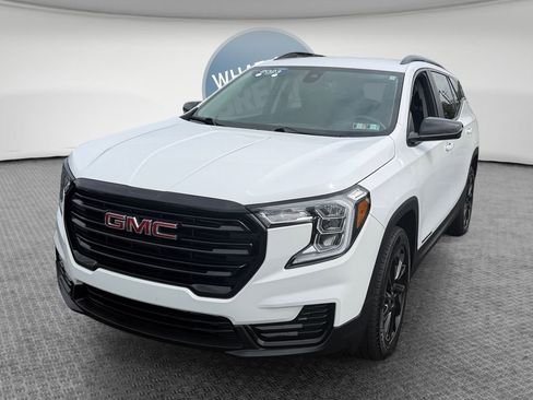 Used 2023 GMC Terrain SLE w/ Driver Convenience Package AWD/4WD image 8
