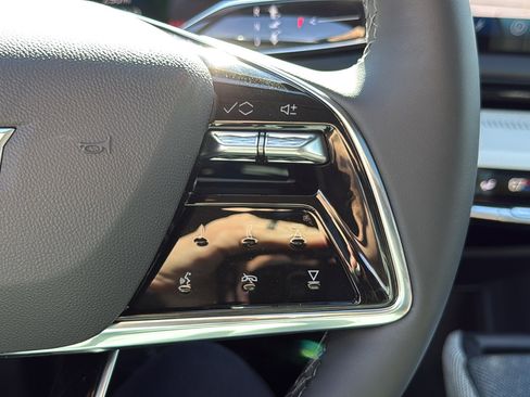 New 2025 Cadillac Optiq Luxury 1 w/ LPO, Floor Liner Package image 16