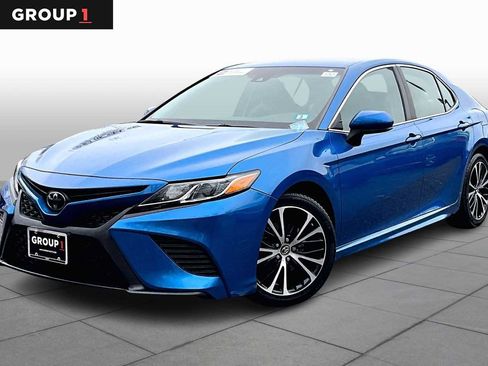 Certified 2018 Toyota Camry SE w/ Protection Package (Q2) image 1
