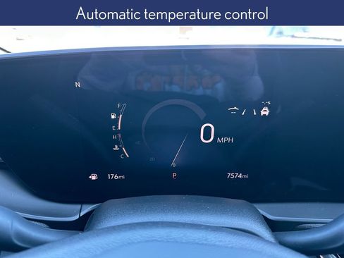 Used 2025 Buick Envista Sport Touring w/ Convenience I Package image 8