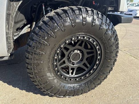 Used 2017 Toyota Tundra SR5 w/ SR5 Upgrade Package image 13