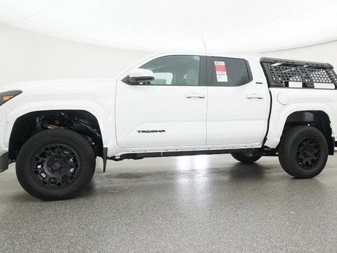 New 2025 Toyota Tacoma SR5 image 18