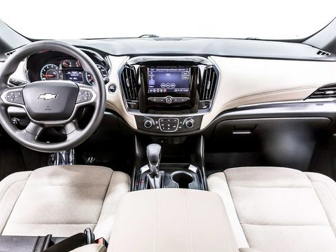 Used 2023 Chevrolet Traverse LS w/ Safety Package FWD image 17