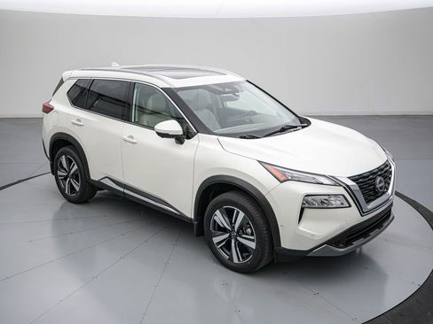 Used 2023 Nissan Rogue SL w/ SL Premium Package AWD/4WD image 3