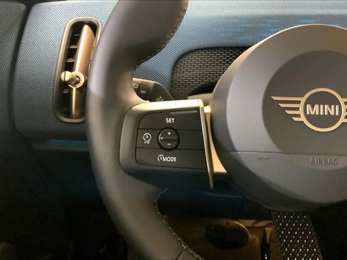 Used 2025 MINI Cooper Countryman SE w/ Comfort Package Max image 23