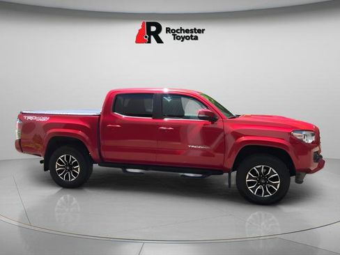 Used 2020 Toyota Tacoma TRD Sport w/ Technology Package AWD/4WD image 8