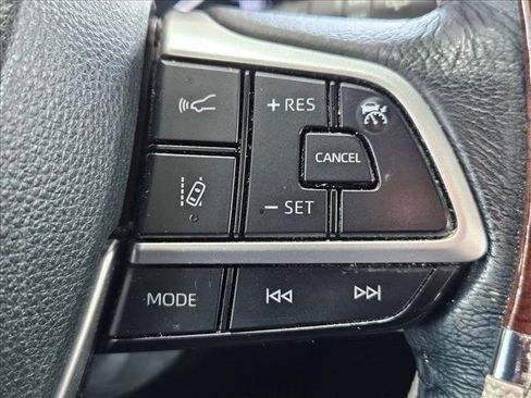 Used 2021 Toyota Sienna XLE image 12