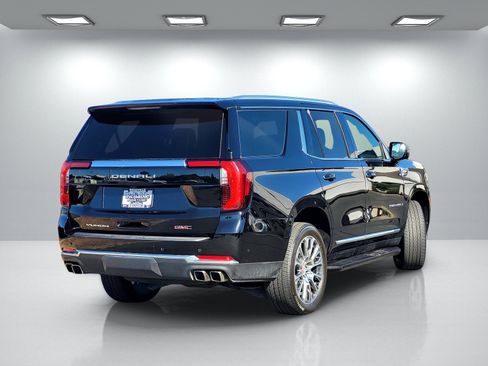 Used 2025 GMC Yukon Denali AWD/4WD image 4