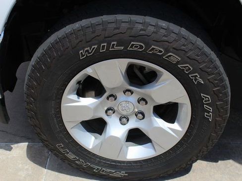 Used 2023 RAM 1500 Big Horn image 24