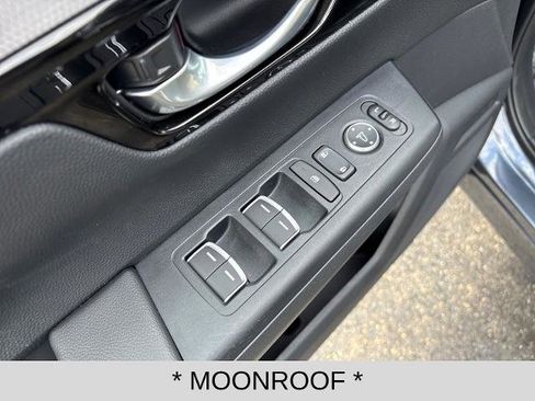 Used 2024 Honda CR-V Sport Touring image 11