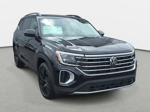New 2026 Volkswagen Atlas SE FWD image 3