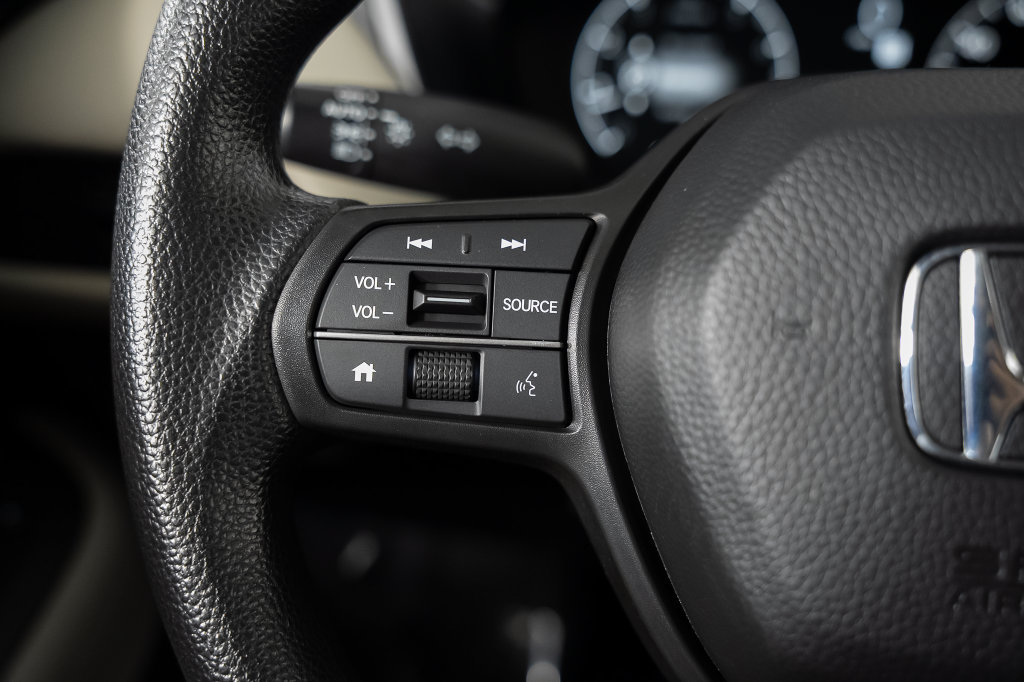 Used 2024 Honda HR-V LX image 31