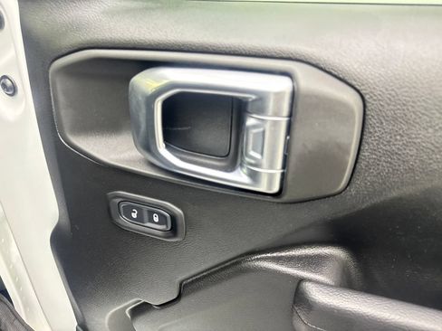 Used 2023 Jeep Wrangler Unlimited AWD/4WD image 51