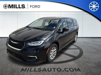 Used 2023 Chrysler Pacifica Touring-L FWD video 1