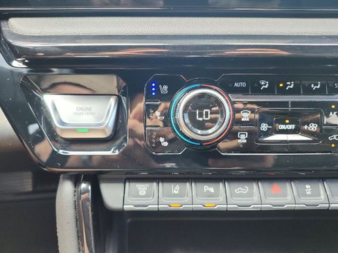 Certified 2025 GMC Sierra 2500 AT4 w/ AT4 Premium Plus Package AWD/4WD image 24