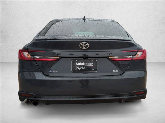 Used 2025 Toyota Camry SE FWD image 7