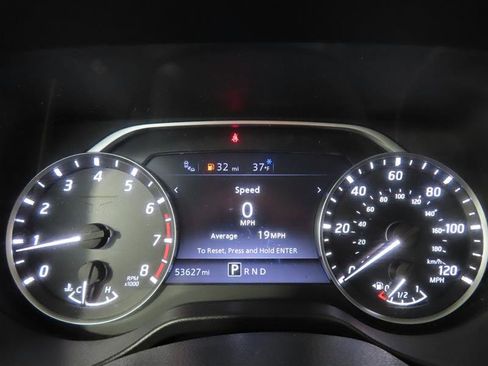 Used 2022 Nissan Titan SV image 19