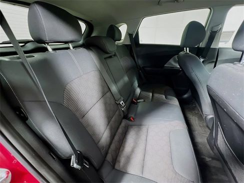 Used 2018 Kia Niro LX image 24