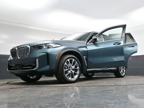 New 2026 BMW X5 sDrive40i w/ Premium Package RWD image 40