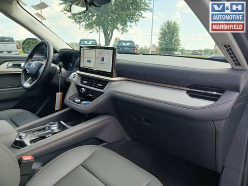 New 2026 Ford Explorer Active w/ Active Comfort Package AWD/4WD image 35