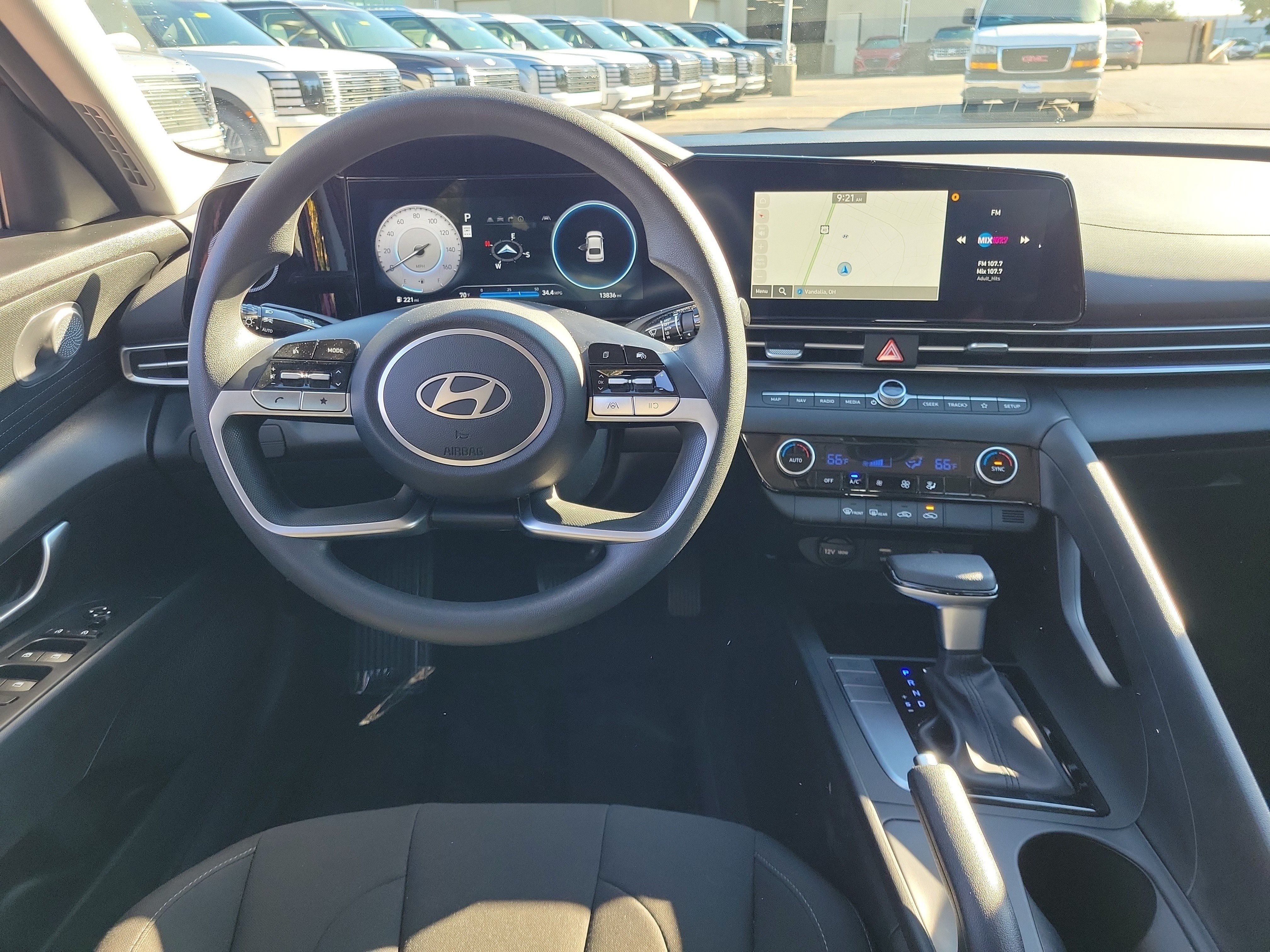 Used 2024 Hyundai Elantra SEL FWD image 10