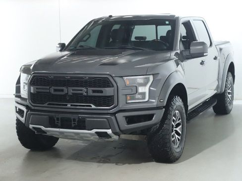 Used 2018 Ford F150 Raptor w/ Equipment Group 802A Luxury AWD/4WD image 4