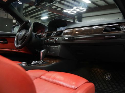 Used 2013 BMW 328i Convertible w/ M Sport Pkg image 36