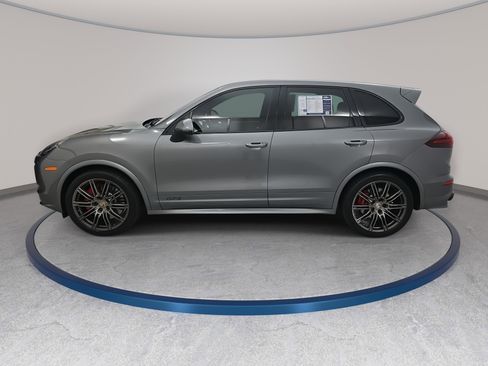 Used 2016 Porsche Cayenne GTS image 8