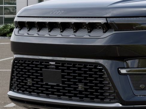 New 2026 Jeep Grand Wagoneer Limited AWD/4WD image 11