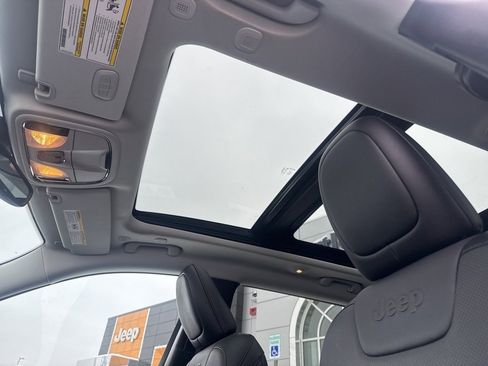 Used 2022 Jeep Cherokee Limited w/ Elite Package image 24