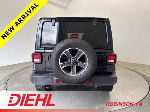 Used 2023 Jeep Wrangler Sahara image 6