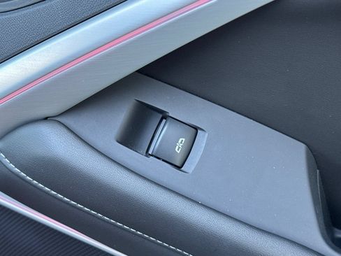Used 2022 Chevrolet Camaro SS RWD image 21