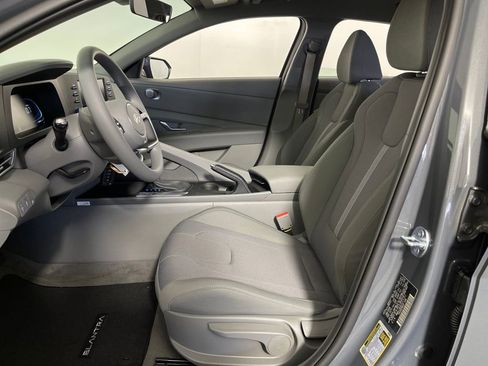 New 2026 Hyundai Elantra SE FWD image 12