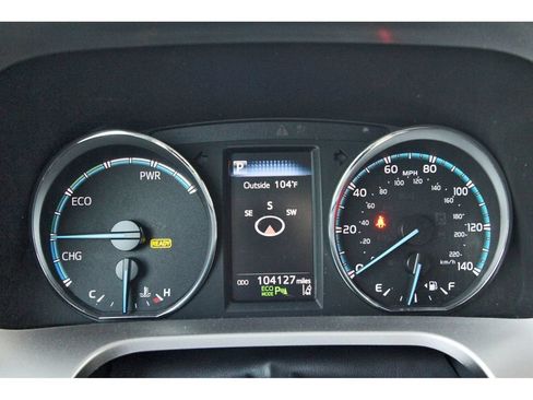 Used 2018 Toyota RAV4 Limited AWD/4WD image 16