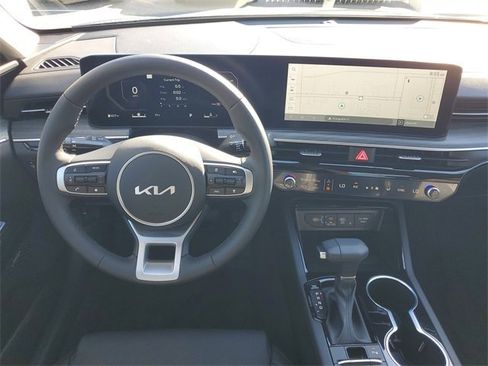 New 2026 Kia K5 EX image 17