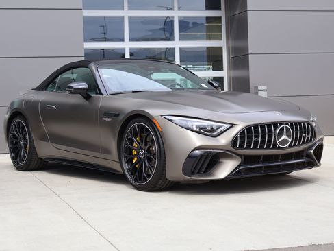 Used 2022 Mercedes-Benz SL 63 AMG 4MATIC image 3