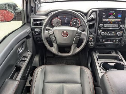 Used 2023 Nissan Titan PRO-4X w/ Pro-4x Convenience Package AWD/4WD image 15