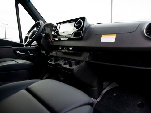 New 2025 Mercedes-Benz Sprinter 2500 image 14