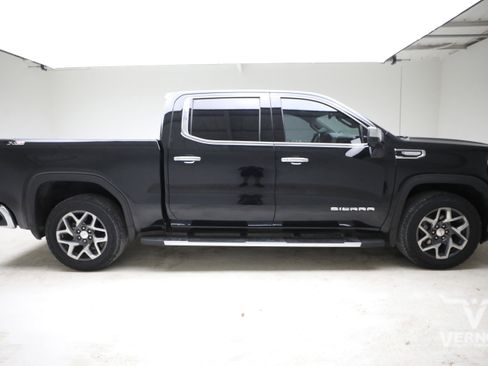 Used 2023 GMC Sierra 1500 SLT AWD/4WD image 5