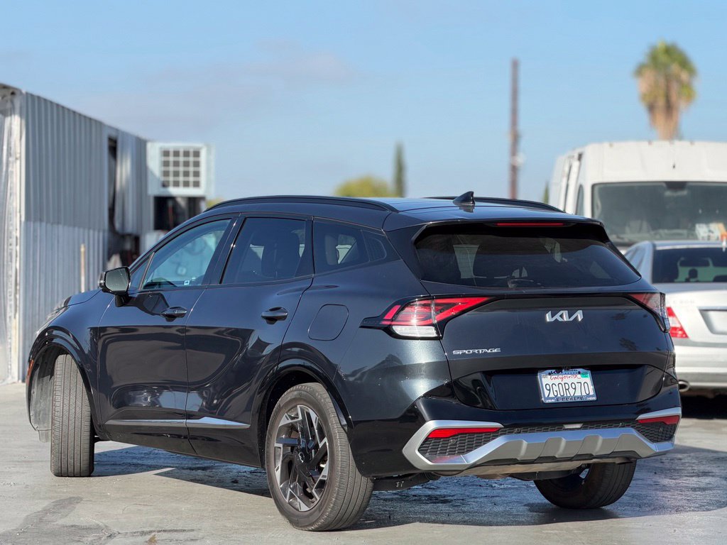 Used 2023 Kia Sportage SX FWD image 2