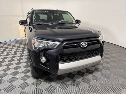 Used 2020 Toyota 4Runner TRD Off-Road Premium w/ Moonroof Package AWD/4WD image 9