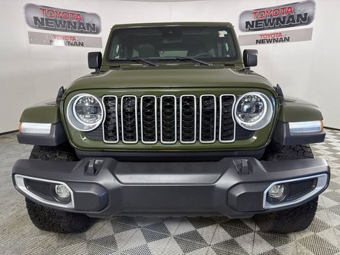 Used 2024 Jeep Wrangler Unlimited Sahara AWD/4WD image 8