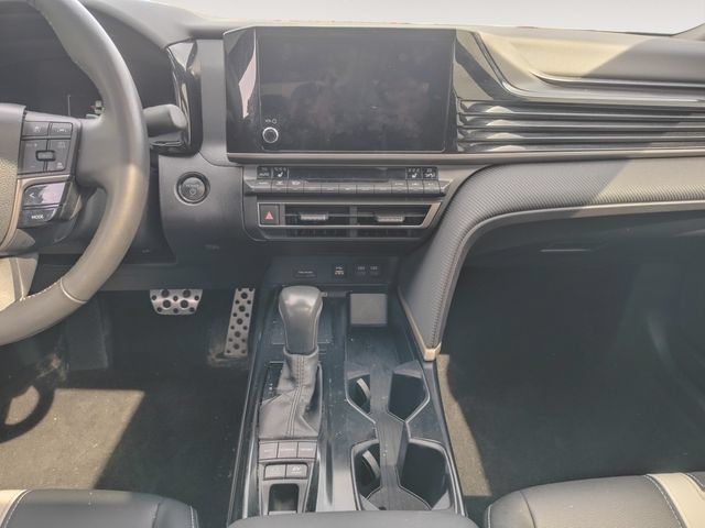 Used 2025 Toyota Camry SE w/ Convenience Package FWD image 11
