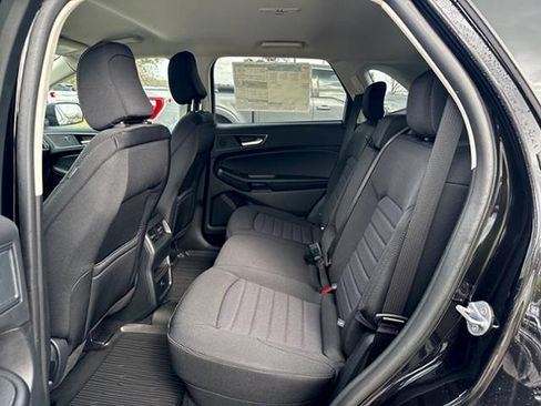 Used 2024 Ford Edge SE AWD/4WD image 9