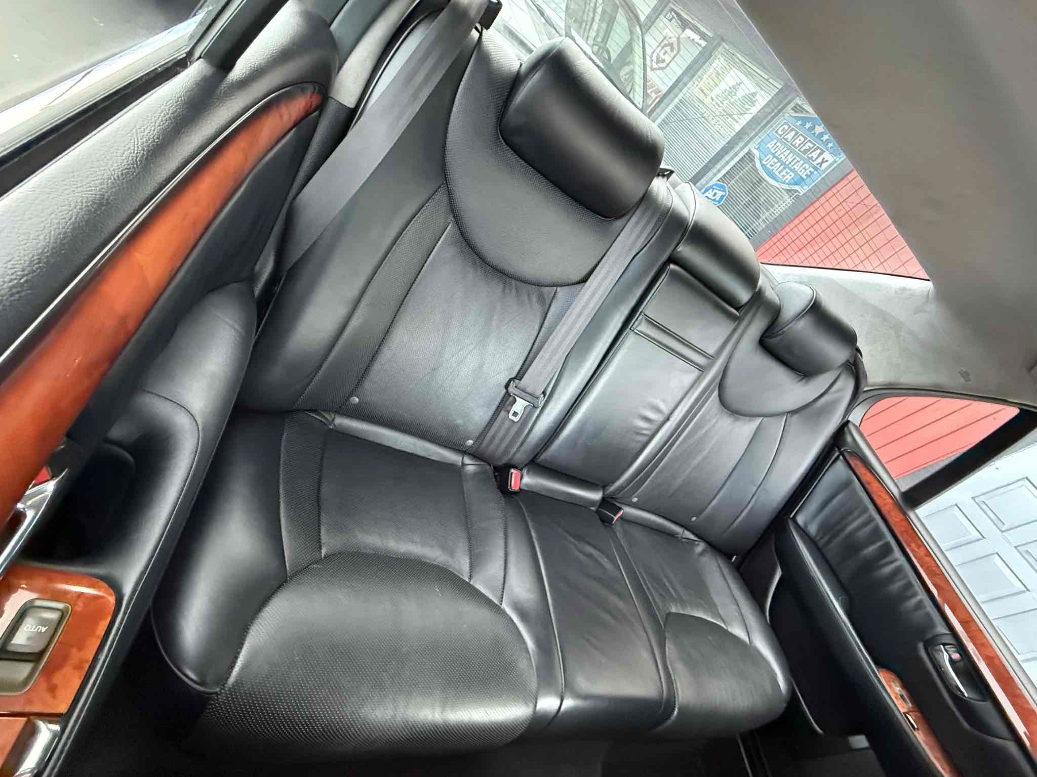 Used 2005 Lexus LS 430 RWD image 17