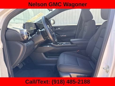 Used 2026 Chevrolet Equinox LT FWD image 13