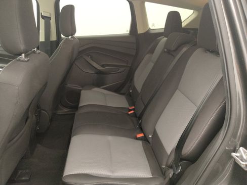 Used 2018 Ford Escape SE FWD image 18