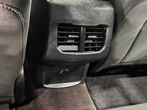 Used 2019 Ford Fusion SE image 26